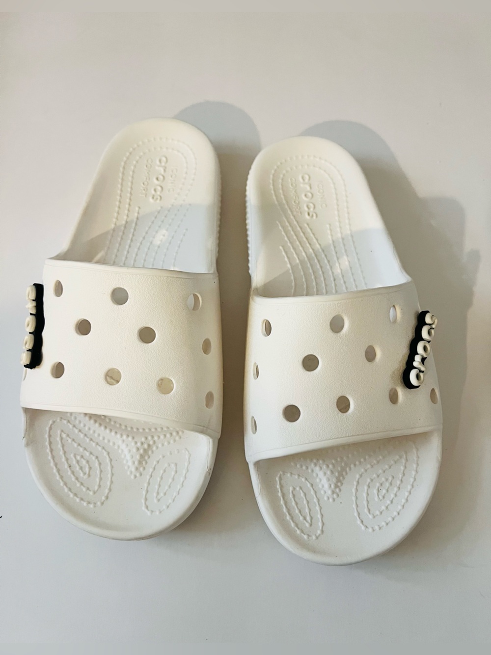 CROCS White Slide Sandals with Black Logo Charm Size M4 W6